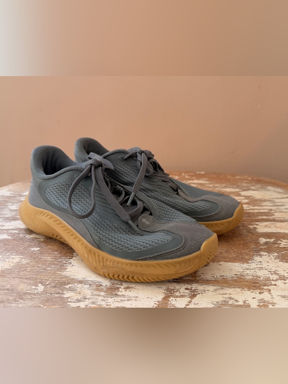 rad global V1 shoes men’s size 6